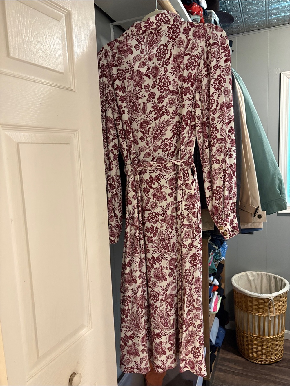 Sezane Letizia Dress in Burgundy Floral - Picture 7 of 10